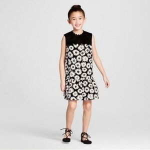 Victoria Beckham Girl's Black & White Daisy Print Floral Sleeveless Dress
